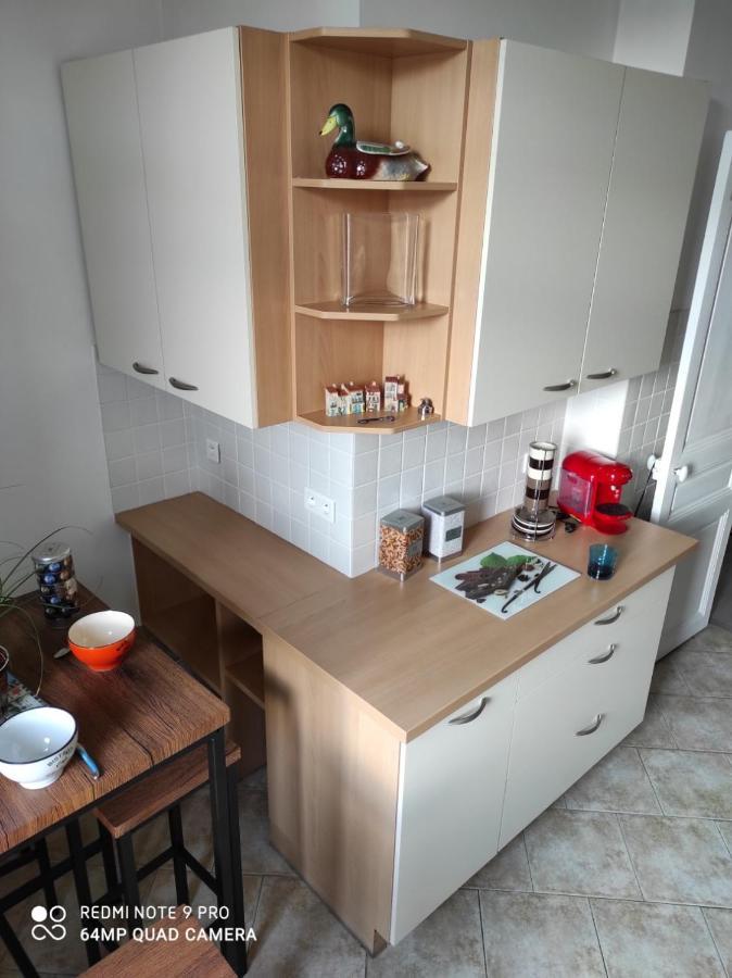 Pretty And Quiet Top Floor 2 Bedroom Flat In The Port Area Of Ницца Экстерьер фото